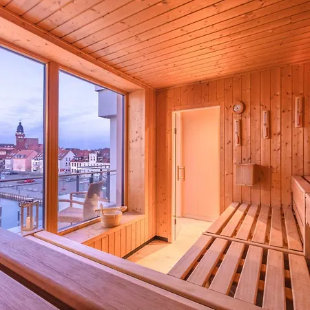 Apartment Mueritz Utkiek - Mit Seeblick & Balkon In Der Hafenresidenz Waren (Mueritz)