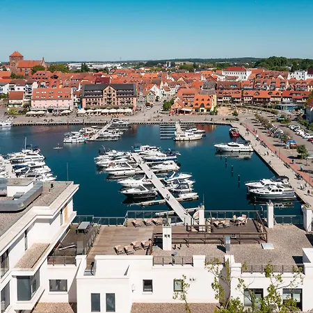 Apartment Mueritz Utkiek - Mit Seeblick & Balkon In Der Hafenresidenz