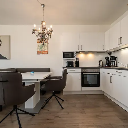 Mueritz Utkiek - Mit Seeblick & Balkon In Der Hafenresidenz וארן