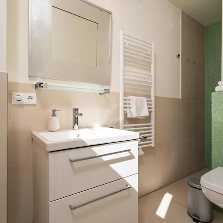 Apartamento Müritz Utkiek - Mit Seeblick&balkon In Der Hafenresidenz